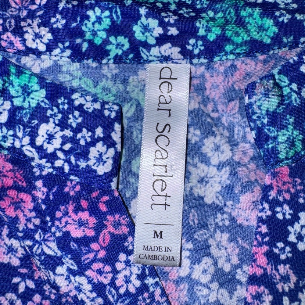 Dear Scarlett Blue Floral Blouse M 3/4 Sleeve V Neck Stretch Lightweight - Picture 4 of 8